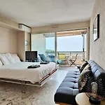 06ay - With Seafront Terrace Daire Antibes