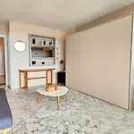 06ay - With Seafront Terrace
