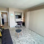 06ay - With Seafront Terrace * Antibes