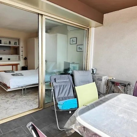 06ay - With Seafront Terrace