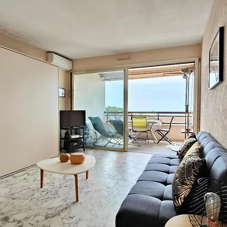 06ay - With Seafront Terrace Apartament *