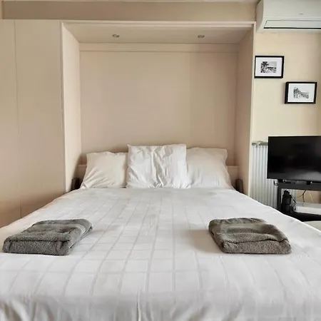 06ay - With Seafront Terrace Antibes