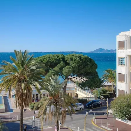 Apartament 06ay - With Seafront Terrace Antibes