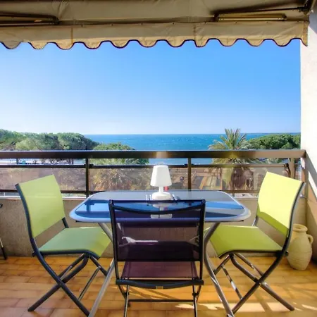 06ay - With Seafront Terrace