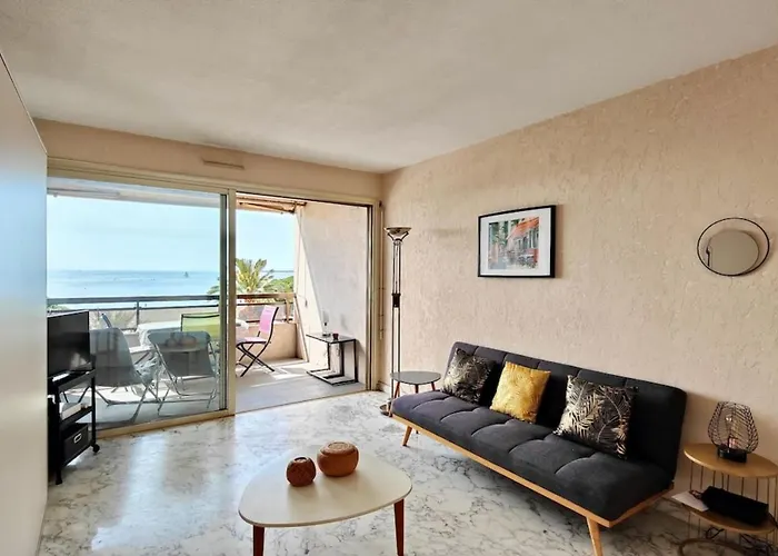 06ay - With Seafront Terrace Apartment