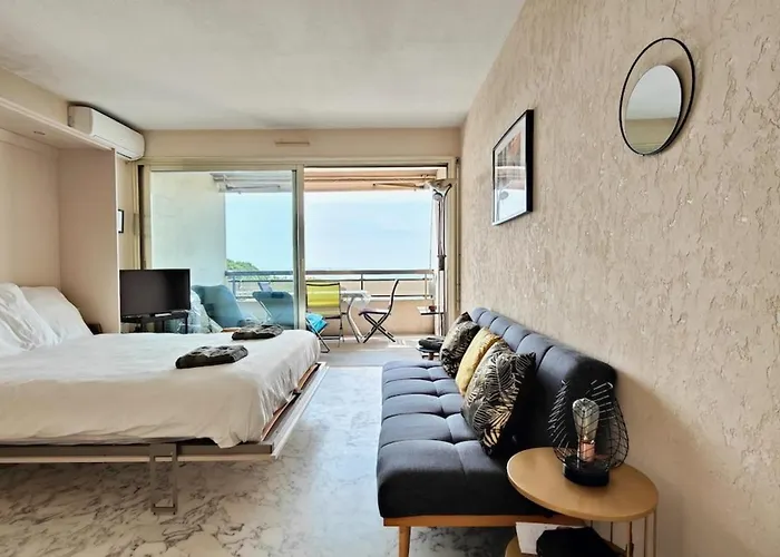 Apartment 06ay - With Seafront Terrace